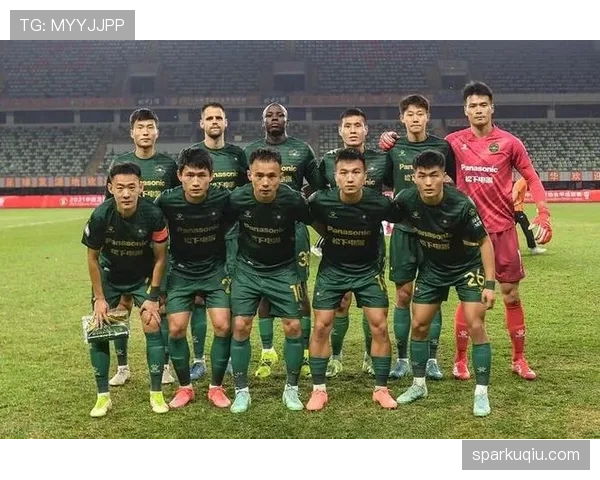 广州足球俱乐部新赛季阵容调整，近期热身赛进攻效率提升